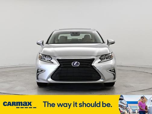 2016 Lexus ES 300h