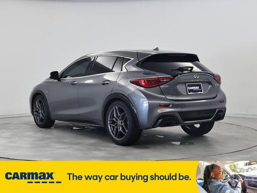 2017 INFINITI QX30 Sport