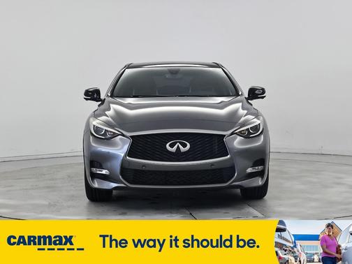 2017 INFINITI QX30 Sport