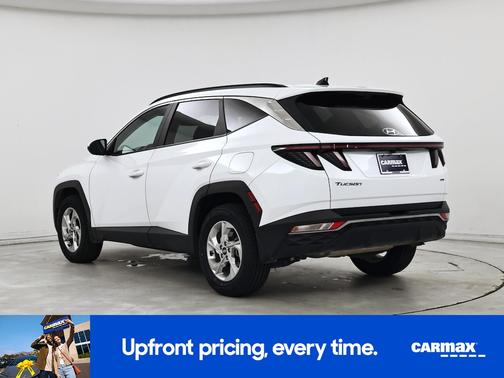 White 2023 Hyundai TUCSON SEL