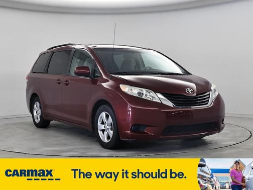 2014 Toyota Sienna LE