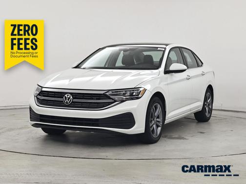 White 2023 Volkswagen Jetta SE