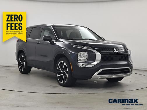 Gray 2024 Mitsubishi Outlander SE