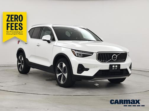 White 2025 Volvo XC40 B5 Plus Bright Theme