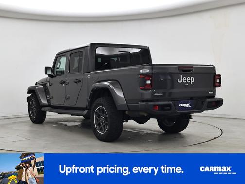 Gray 2021 Jeep Gladiator Overland