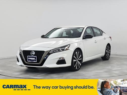 2022 Nissan Altima SR