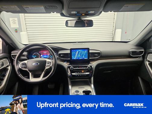 Silver 2023 Ford Explorer Limited