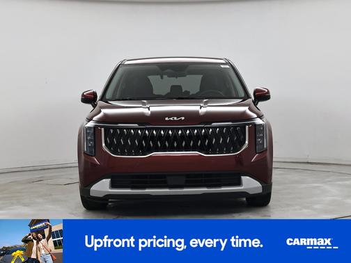 Red 2025 Kia Carnival LXS