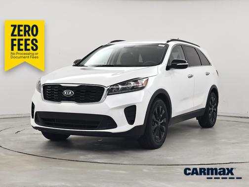 White 2019 Kia Sorento S