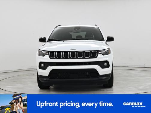 White 2024 Jeep Compass Latitude