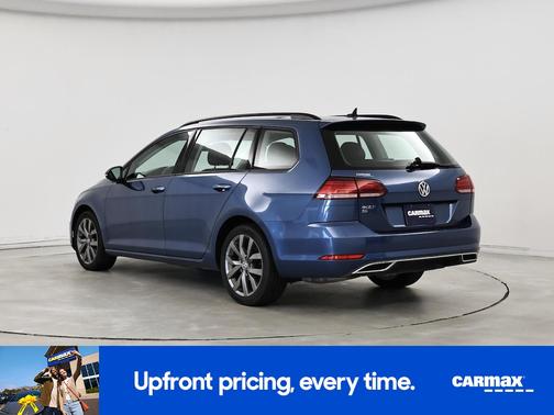 2019 Volkswagen Golf SE