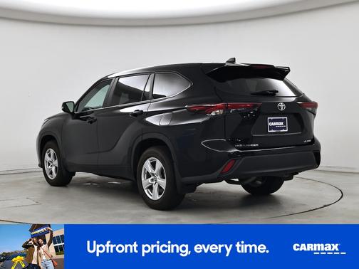 Black 2024 Toyota Highlander LE