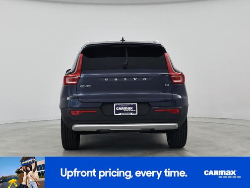 2021 Volvo XC40 T4 Momentum