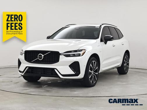 White 2023 Volvo XC60 Recharge Plug-In Hybrid T8 Plus Dark Theme