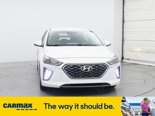 2021 Hyundai IONIQ Hybrid SE