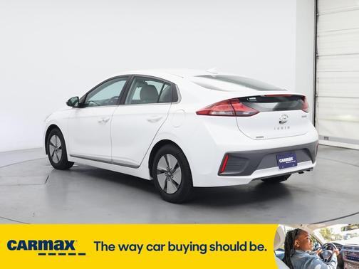 2021 Hyundai IONIQ Hybrid SE
