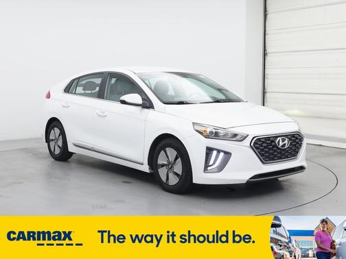 2021 Hyundai IONIQ Hybrid SE