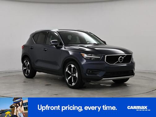 2021 Volvo XC40 T4 Momentum