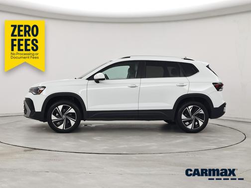 White 2025 Volkswagen Taos SE
