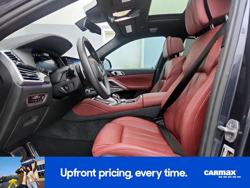 2022 BMW X6 M50i