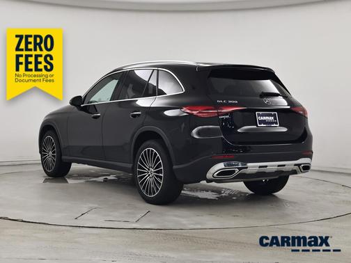 Black 2025 Mercedes-Benz GLC 300