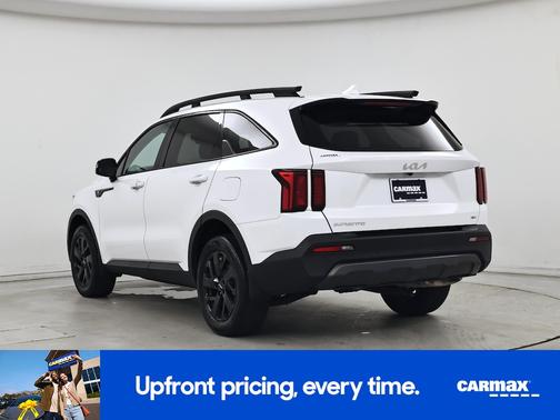 White 2023 Kia Sorento X-Line EX