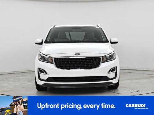 White 2019 Kia Sedona LX