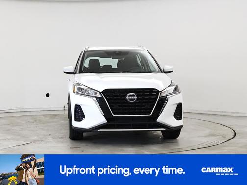 2022 Nissan Kicks SV