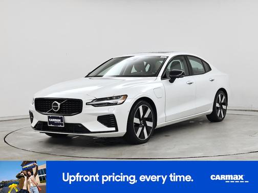 White 2024 Volvo S60 Recharge Plug-In Hybrid T8 Ultimate Dark Theme