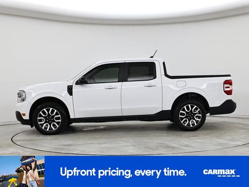 White 2024 Ford Maverick Lariat