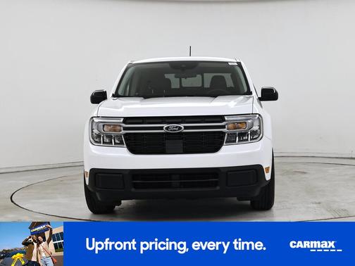 White 2024 Ford Maverick Lariat