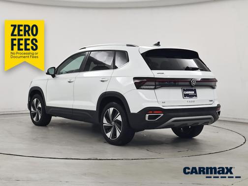White 2025 Volkswagen Taos SE