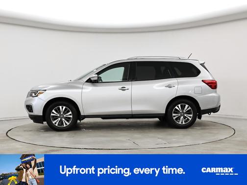 2017 Nissan Pathfinder SL