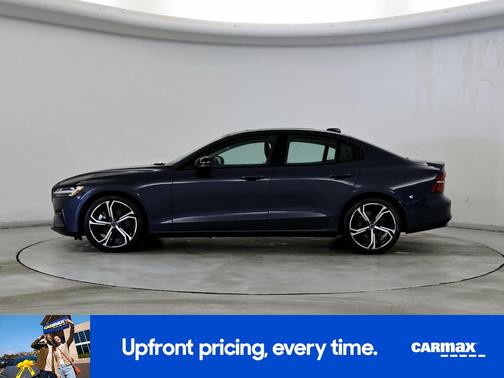 2024 Volvo S60 B5 Core Dark Theme