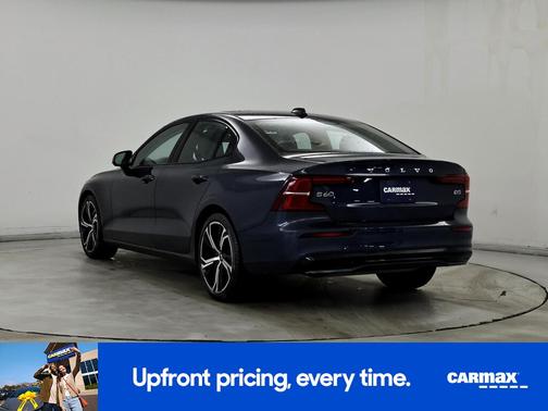 2024 Volvo S60 B5 Core Dark Theme