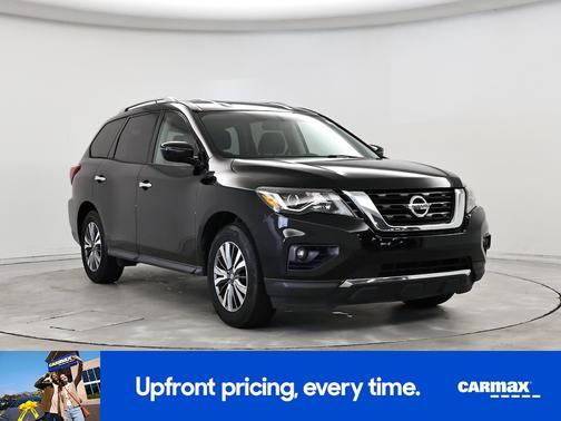 2017 Nissan Pathfinder SV