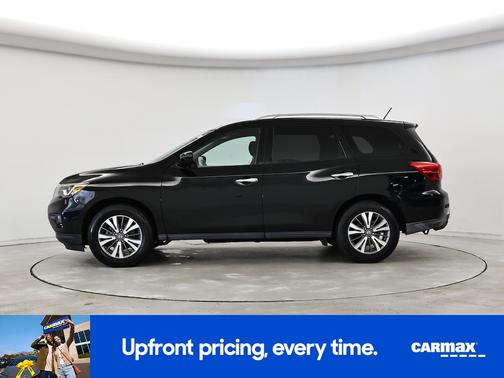 2017 Nissan Pathfinder SV