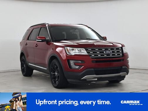 Red 2017 Ford Explorer XLT