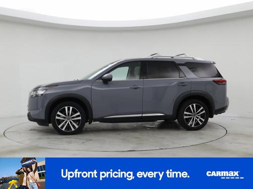 Gray 2023 Nissan Pathfinder Platinum