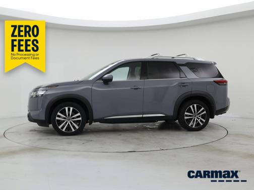 Gray 2023 Nissan Pathfinder Platinum