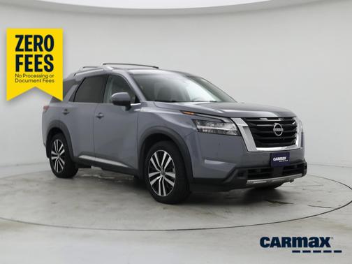 Gray 2023 Nissan Pathfinder Platinum
