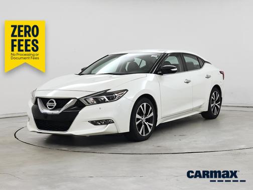 White 2017 Nissan Maxima SV