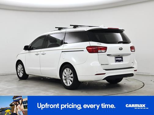 White 2015 Kia Sedona EX