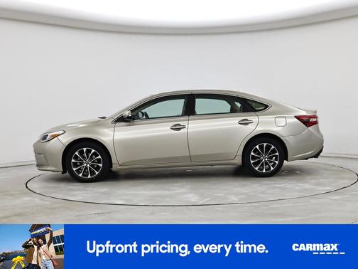 Tan 2017 Toyota Avalon XLE