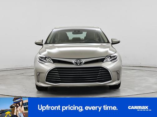 Tan 2017 Toyota Avalon XLE