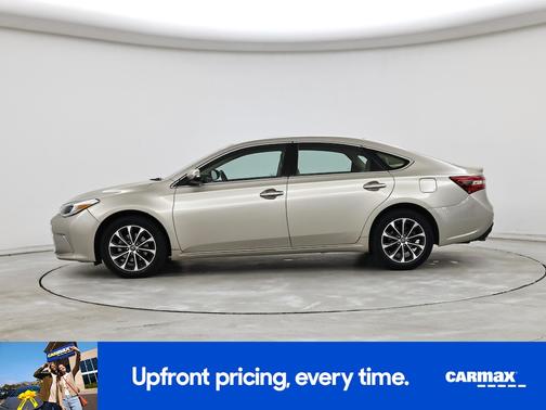 Tan 2017 Toyota Avalon XLE