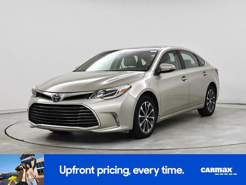 Tan 2017 Toyota Avalon XLE