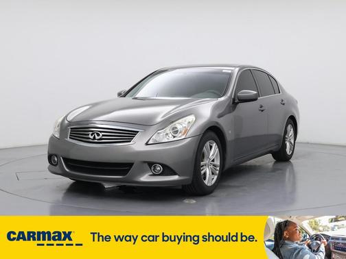 2015 INFINITI Q40
