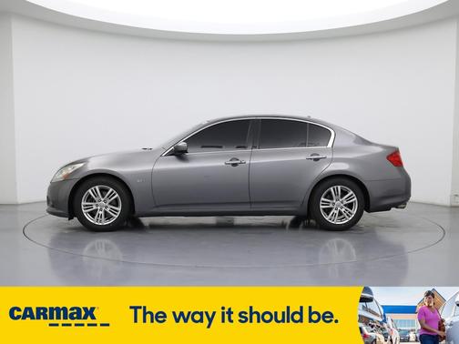 2015 INFINITI Q40