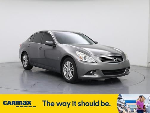 2015 INFINITI Q40